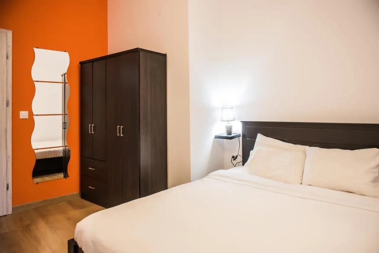 Orange Geranium Apartment Thessaloniki Greece